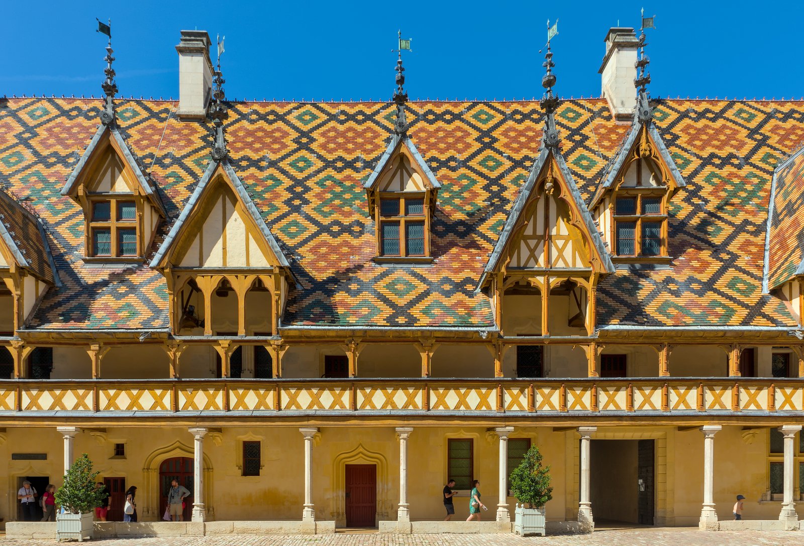 Toits vernisses des Hospices de Beaune